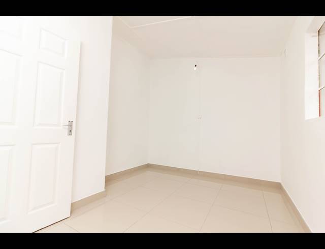 2 BEDROOM HOUSE RENTED IN MONTFORD
